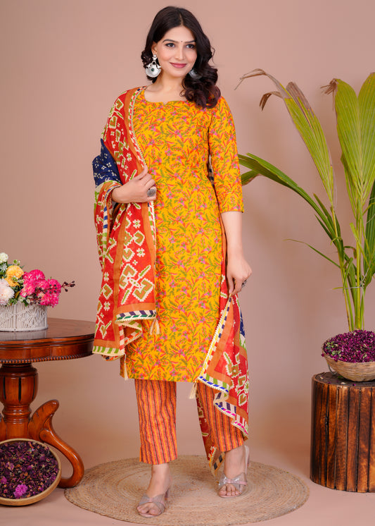 Cotton Kurta Pant Set With Printed Malmal Duptta